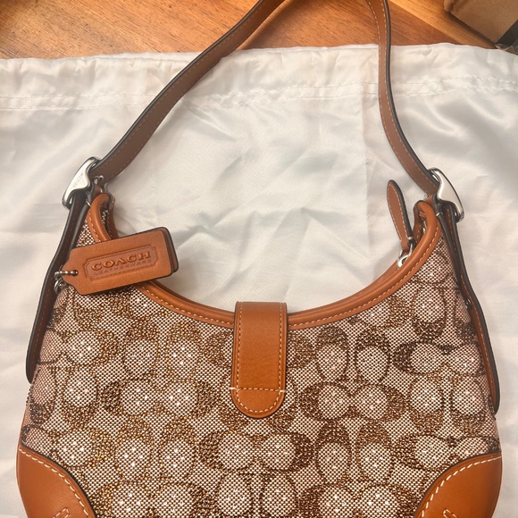 Coach Hamptons Hobo in Crystal Jacquard - Picture 3 of 3